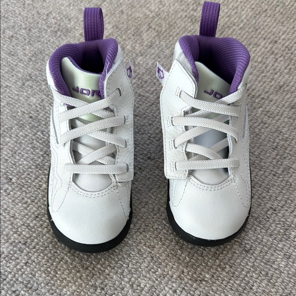 Nike Kids White and Purple Sneakers